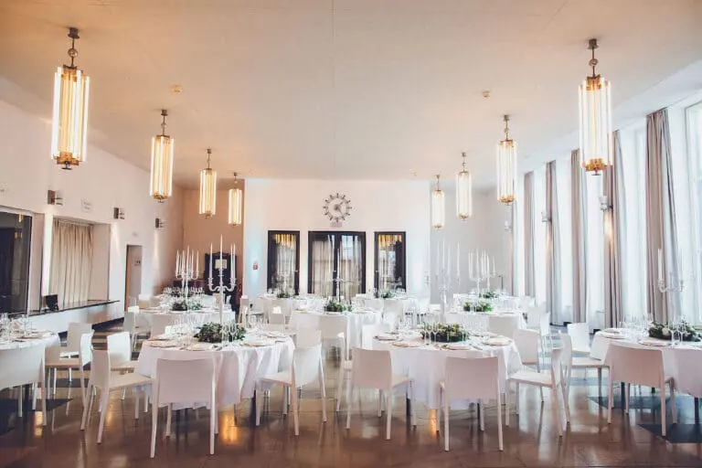 Historic Reception Hall / Motorworld