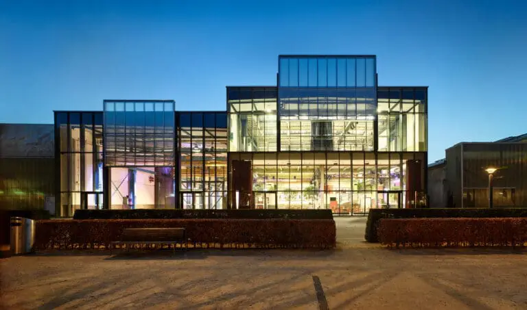 Halle 550