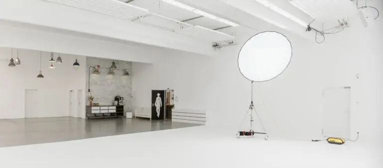 HIGHNOON WHITE STUDIO