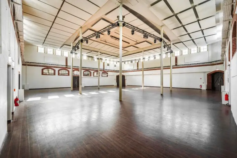 Dressurhalle