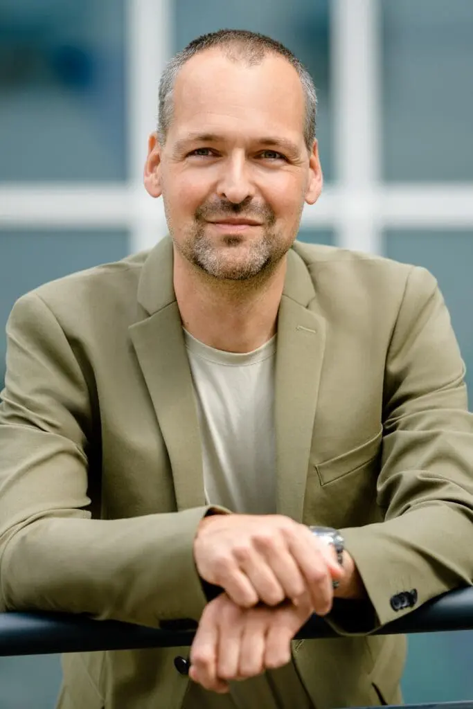 Dr. Tobias Endler