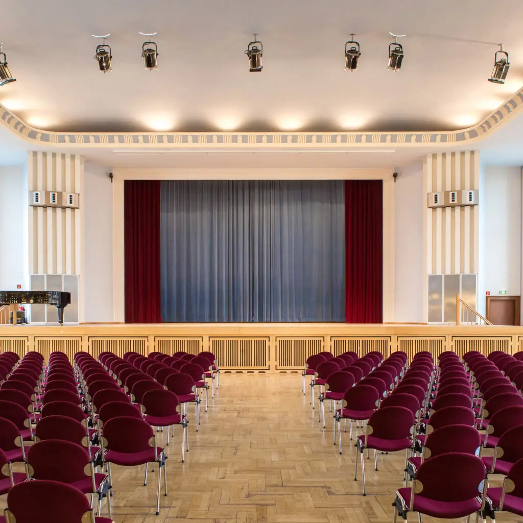 Hyzet Kultur- und Kongresszentrum