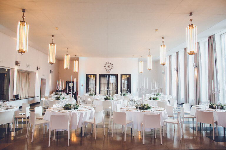 Historic Reception Hall / Motorworld