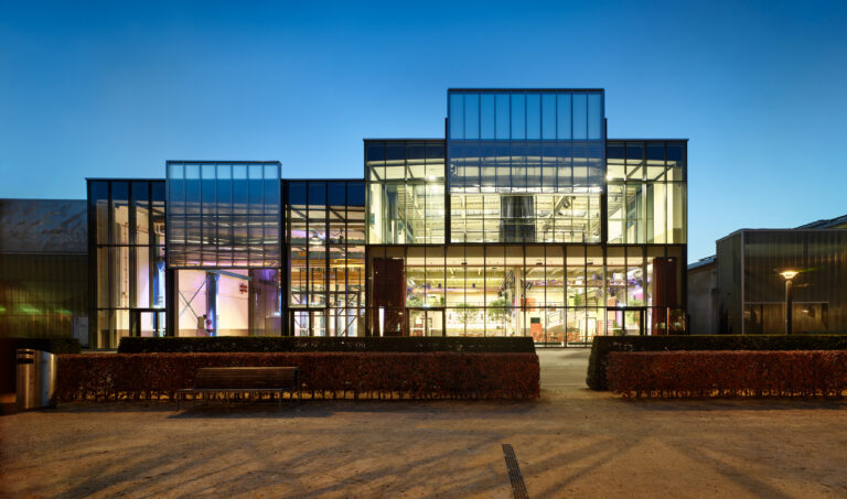 Halle 550