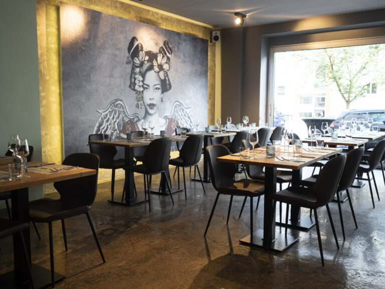 Restaurant – Luck in a Cup