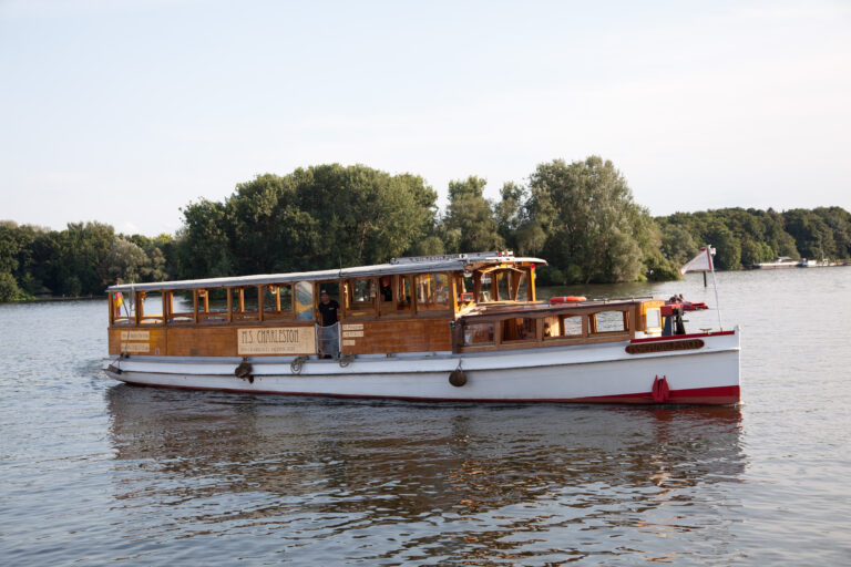 Salonschiff
