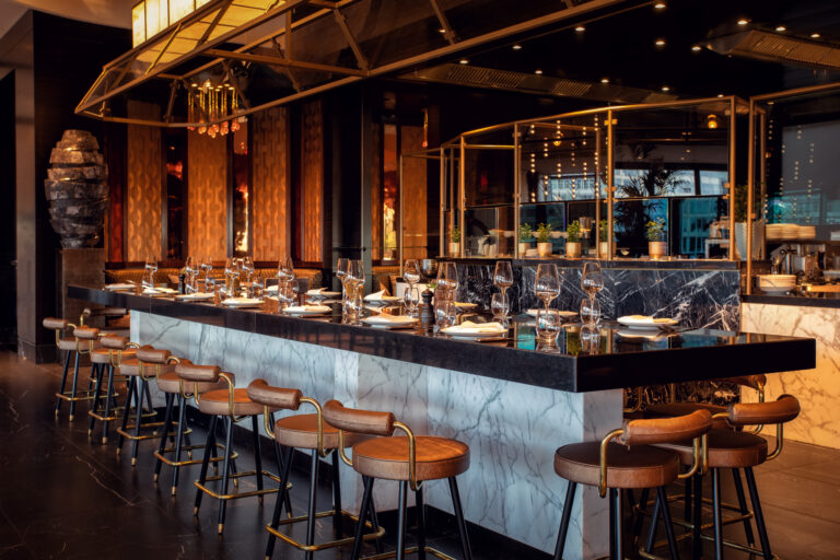 DOX Restaurant & Bar