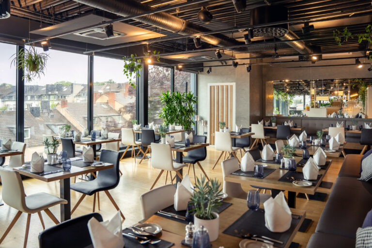 UpTown Sky Lounge & Restaurant