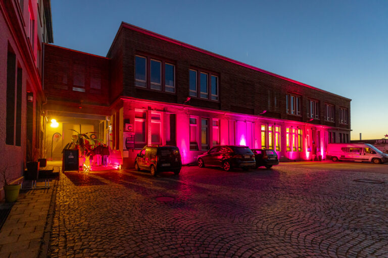 LOFT EINS