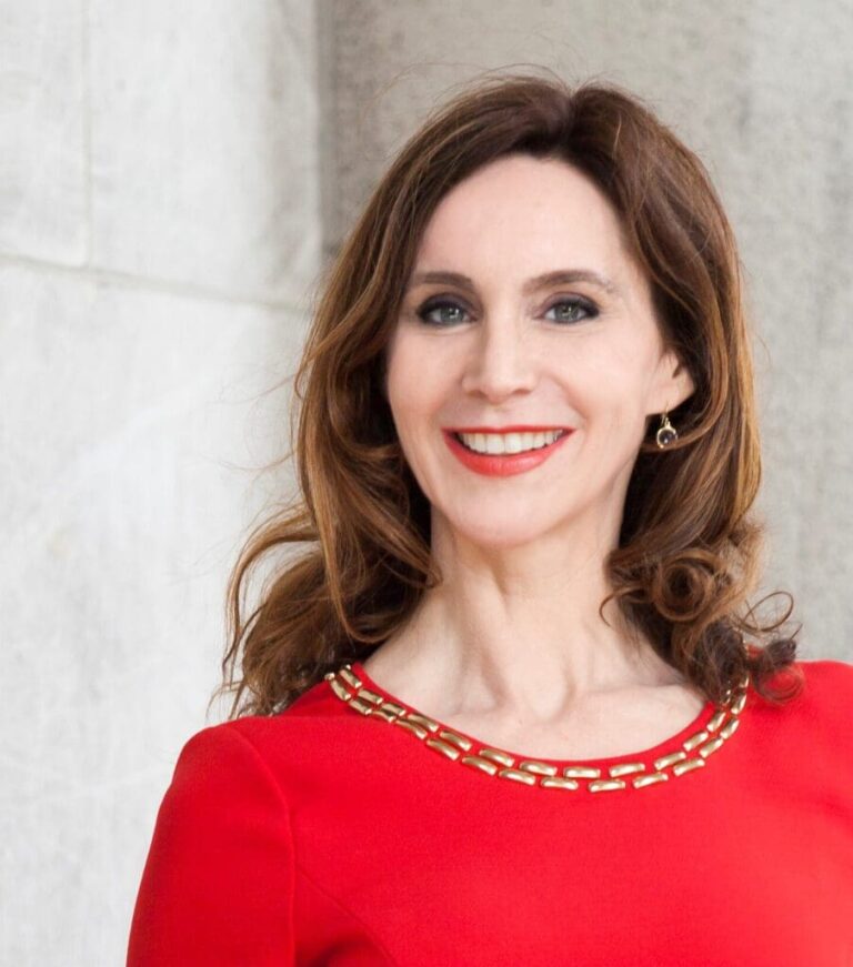 Prof. Dr. Anabel Ternès von Hattburg