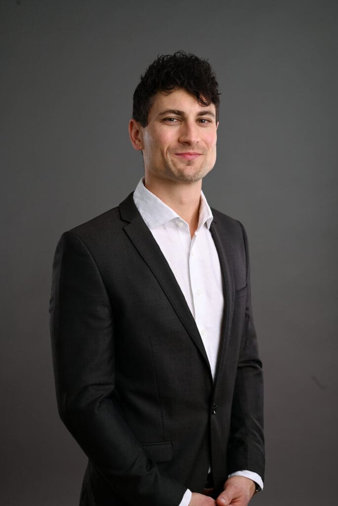 Prof. Dr. Dr. Yoshija Walter